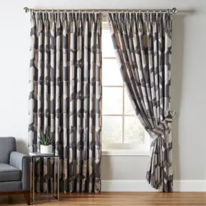Curtain Set